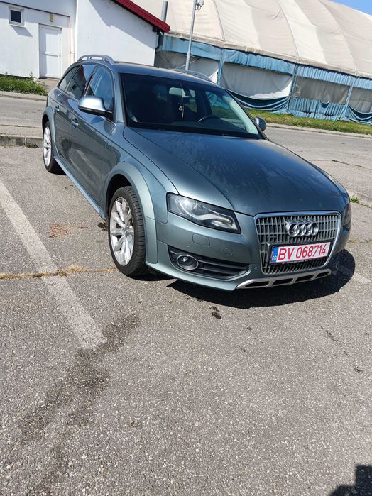 Vând Audi A4 b8 benzina 2l ollroad 211 cp .2010 motor defect.