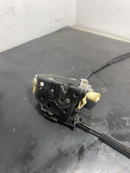 Incuietoare broasca usa stanga fata Audi Q3 8UB 2011-2018 | 3C1837015A