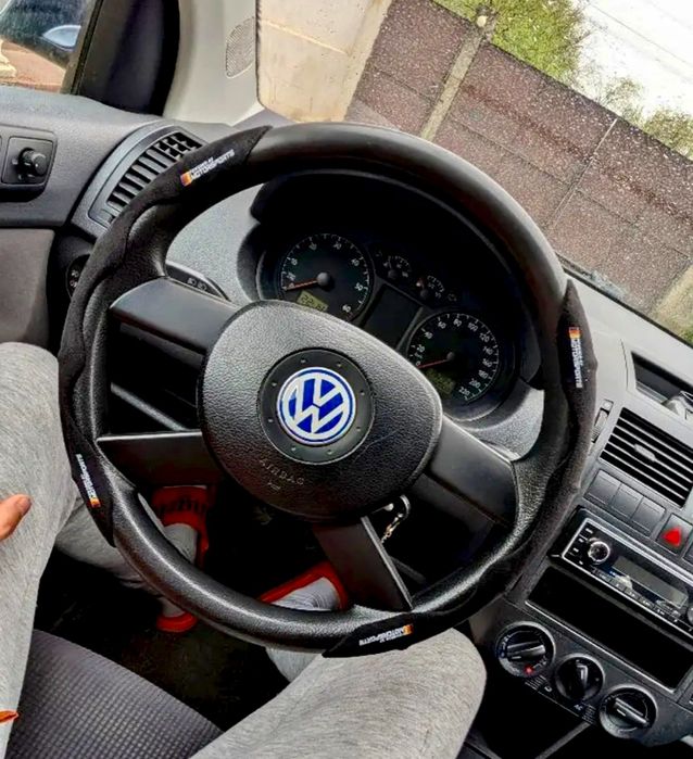 Husa Volan Model Catifea Universala