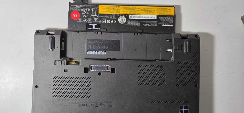 Lenovo ThinkPad X260 DEZMEMBRAT – Display, Baterie, RAM, Tastatură,
