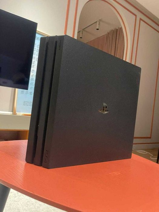 PlayStation 4 Pro 1TB + 2 DualShock | Идеальное состояние