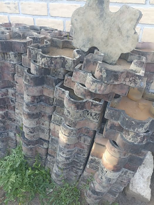 Продам форму брусчатки