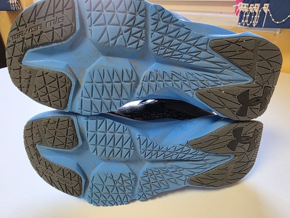 Under Armour Youth Boys Scramjet -Blue/Black 35.5 номер