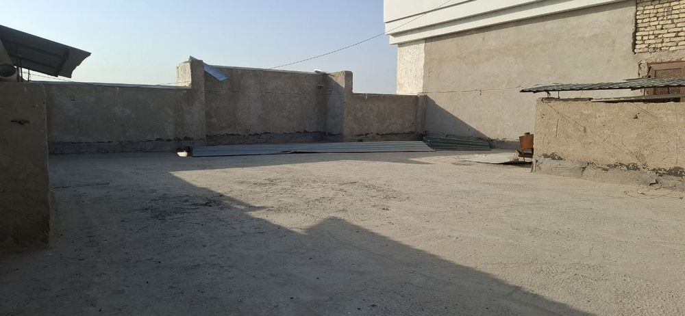 6 xonali uy sotiladi