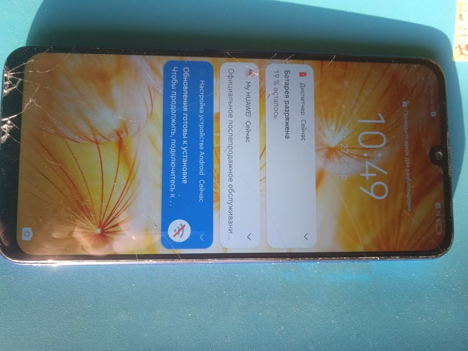 Смартфон Хуавей 32гб.