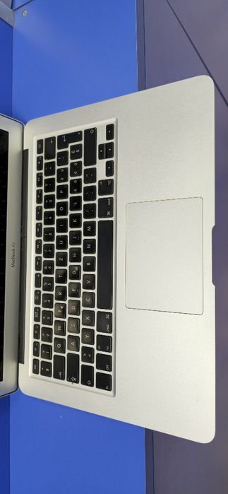 MacBook Air 13-инчов, 2011 г.