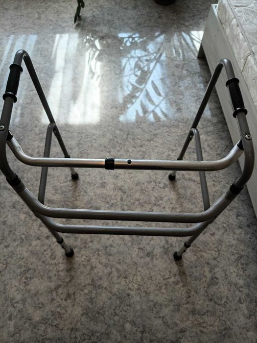 Взрослые ходунки