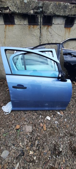 Предна дясна врата за opel korsa D