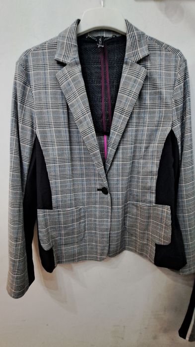 Пролетен костюм Marccain спортно елегантен