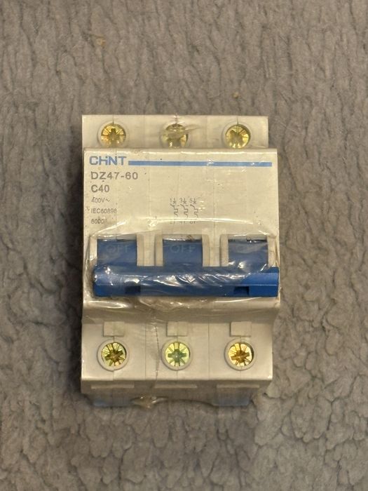 Siguranță automată trifazată CHINT DZ47-60 C40 40A 3P 400V NOU Cu Folie