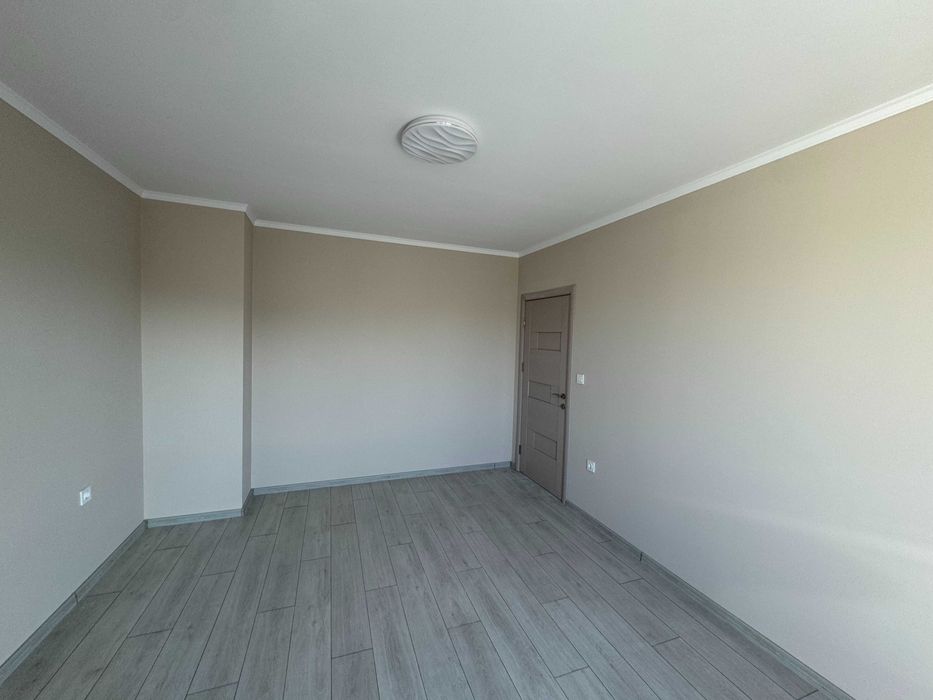 Продава се Тристаен апартамент в Търговище, Вароша - 179 кв.м за 420 €/кв.м - Снимка #12