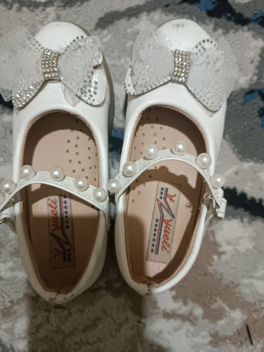 Qiz bola tufli 29 razmer yangi  50 ming