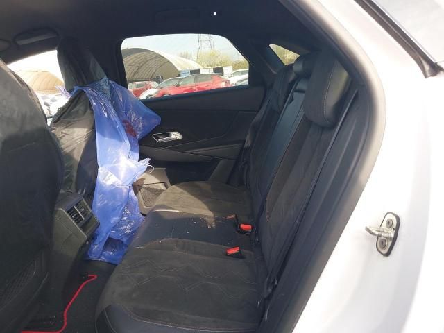 Dezmembrez Citroen DS7 1