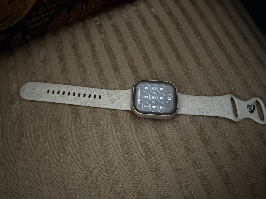 Часовник Apple watch 11