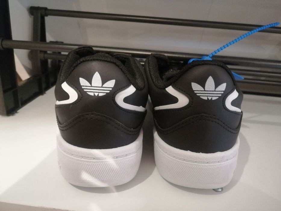 Обувки, маратонки, нови за 20 евро