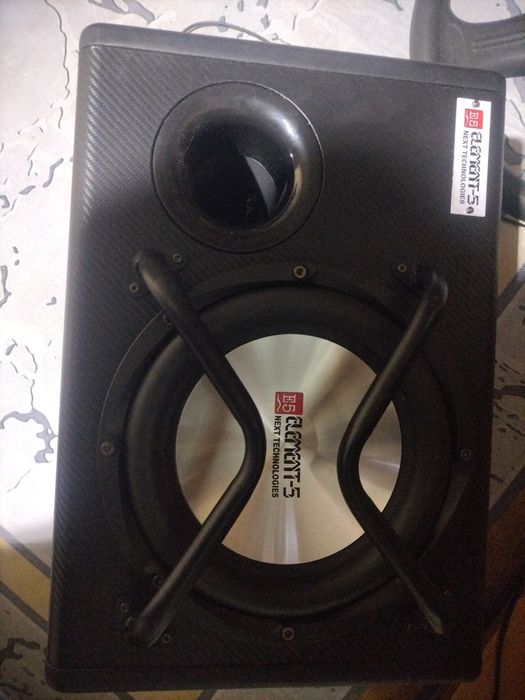 Продам сабвуфер.