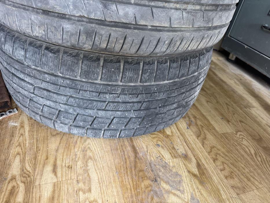 Продам шины 235/45/18