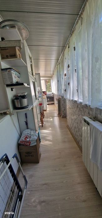 Doua camere transformat in 3 camere.