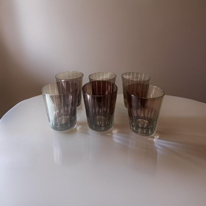 Чаши за вода в цвят лилаво