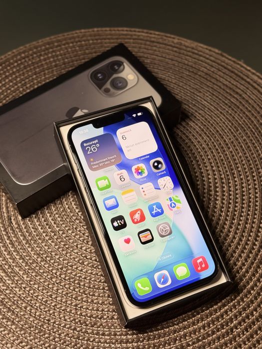 iPhone 13 Pro Graphite stare excelenta 89% la cutie + 2 huse