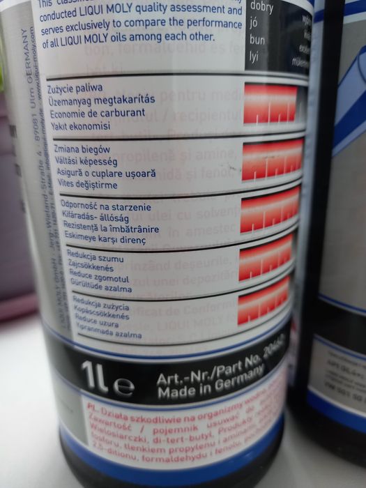 Vând doi litri ulei cutie