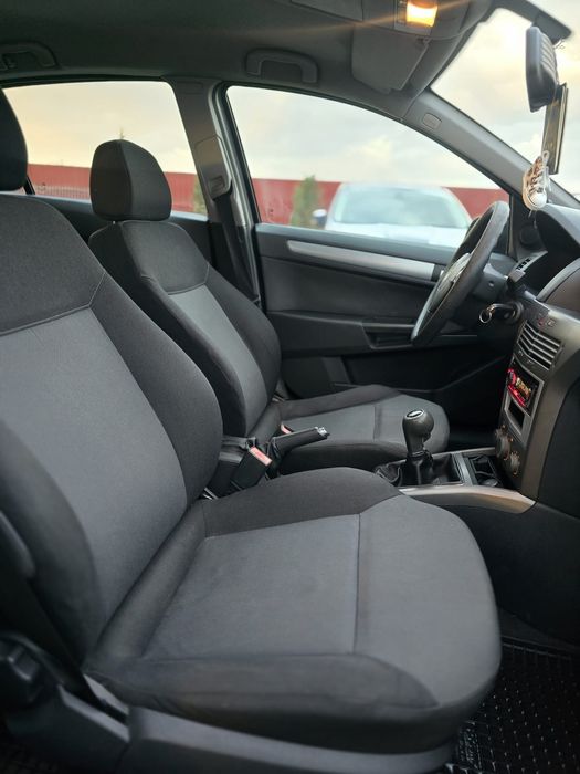 Opel Astra H 2005 1.6-GPL