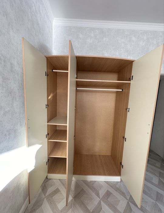 Продам б/у  шкаф