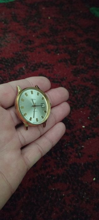 Assalomu alaykum soatlar sotiladi