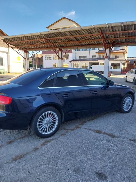 Vând Audi A4 model B8