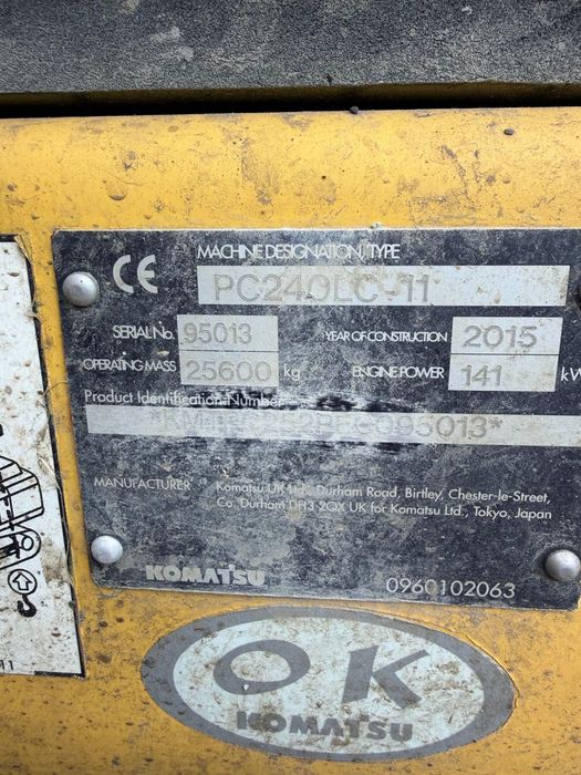 De vânzare Komatsu PC240-LC