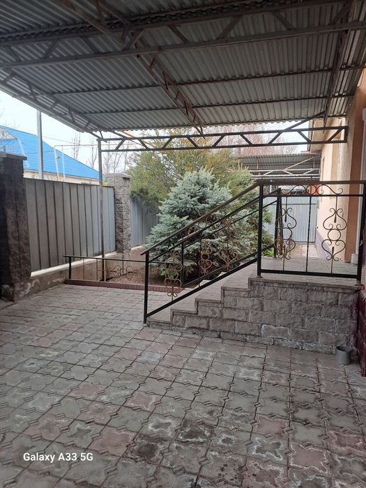 Продам два дома на участке