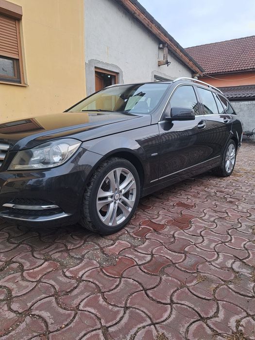 De vanzare mercedes C 180 fabricatie 2012