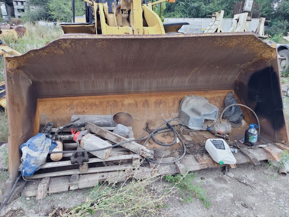 Погрузчик CAT 966