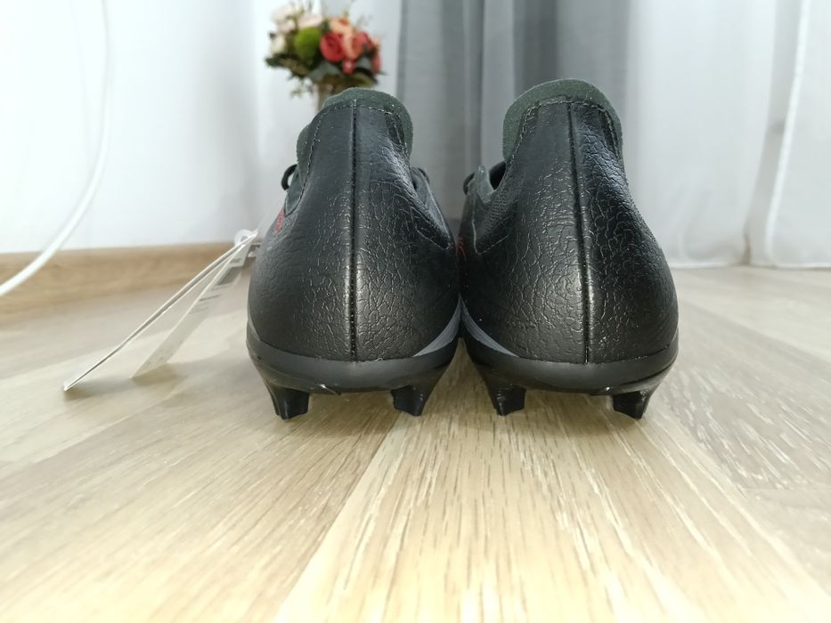 Adidasi Fotbal  Adidas Predător mărimea 43(Nike)