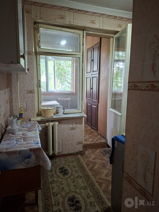 Чиланзар 22 продажа квартиры 1/3/4 ,лоджия 2×6.