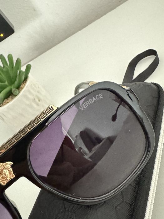 vand ochelari versace - stil luxury