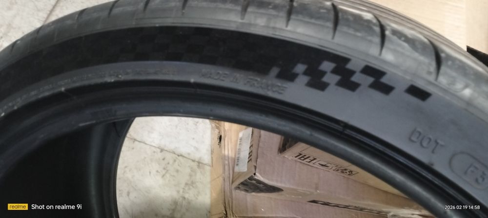 Продам шины 295/30/21