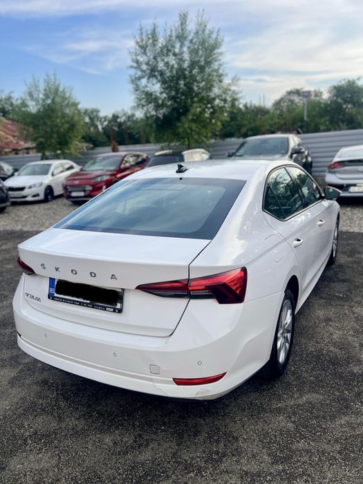 SKODA Octavia 2022 — imagine 3