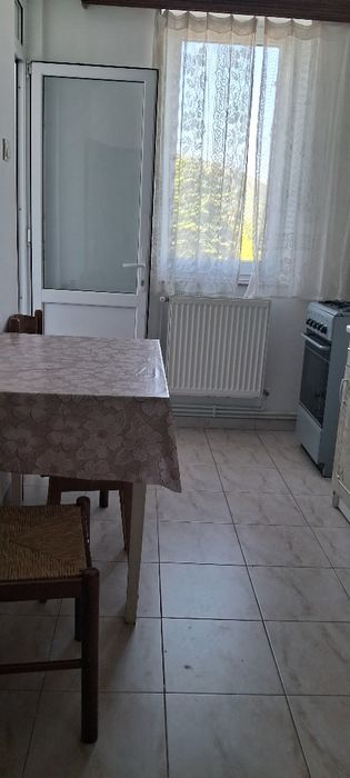 Închiriez apartament 2 camere