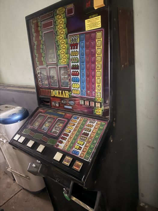 Игровые аппараты.