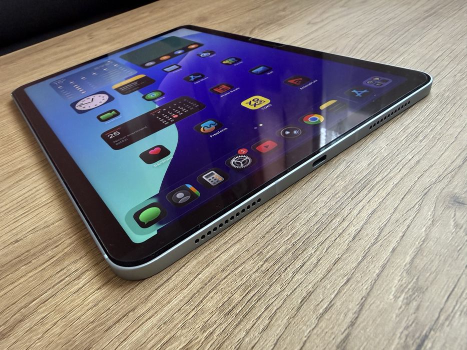 iPad Air M2 11’’ 256GB Cellular(eSIM)-CA NOU, 39 cicluri, folie+husa