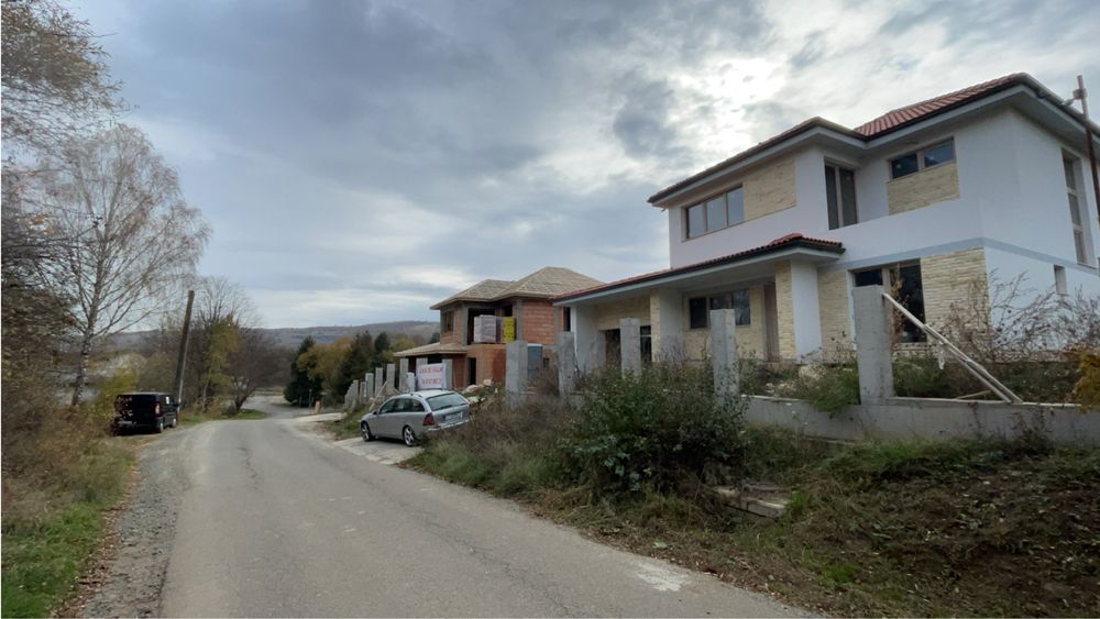 Firma de constructii (case,garduri,acoperisuri,terase,structuri, fundatii)