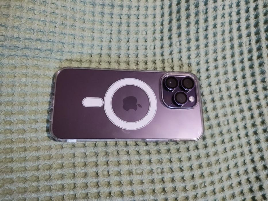 Продам Айфон 14 про Макс