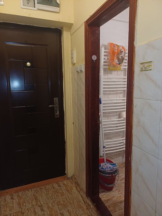 Valea Roșie, 2 semi, parter/4, ideal pentru investiție!