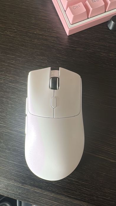 Продам игровую мышку