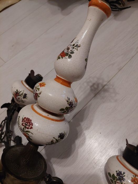 Lustra antica din ceramica