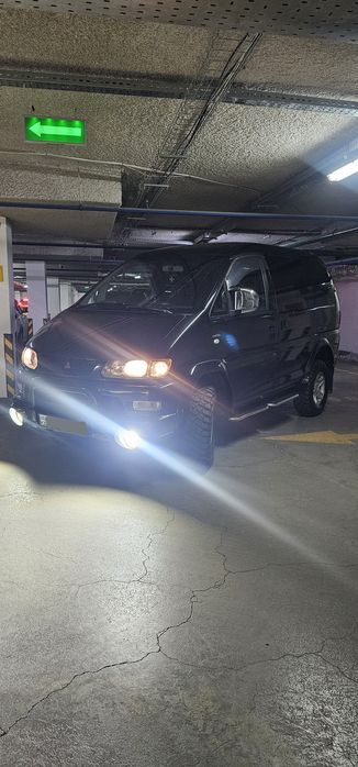 Mitsubishi Delica L400