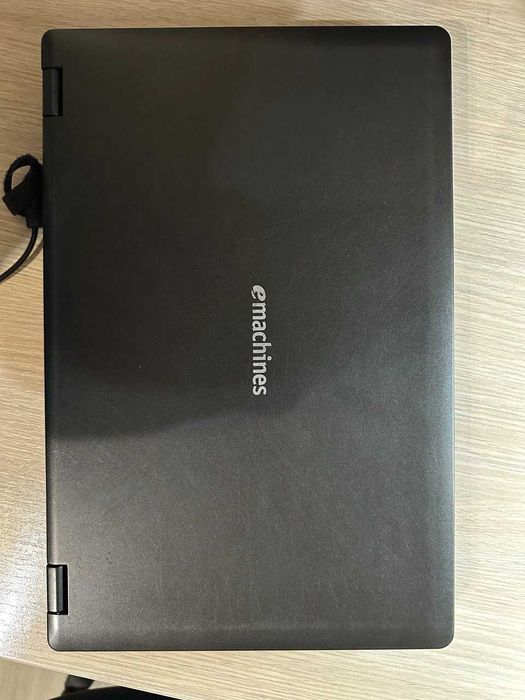 Продаю свой  Ноутбук Acer eMachines