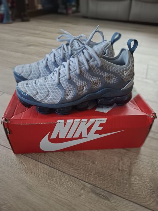 Nike Air Vapormax Plus wolf grey