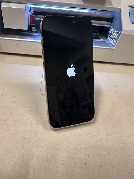 Iphone 15 pro / 128 gb / garantie